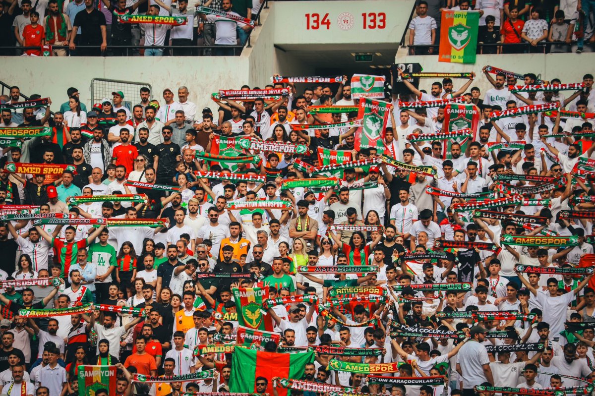 Ji Agirê Jiyan sirûdeke nû bo Amedsporê