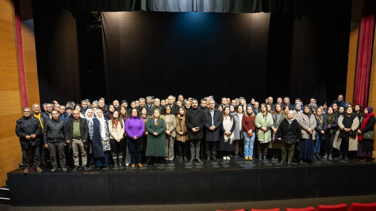 Hevşaredar û endamên DEMê miaşên xwe bexşandin Kobaniyê