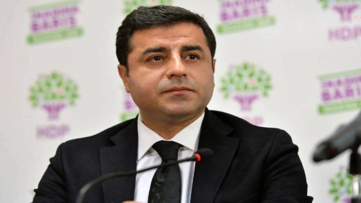 Anketa namzetiya serokkomariyê: Demîrtaş di rêza çarem de ye