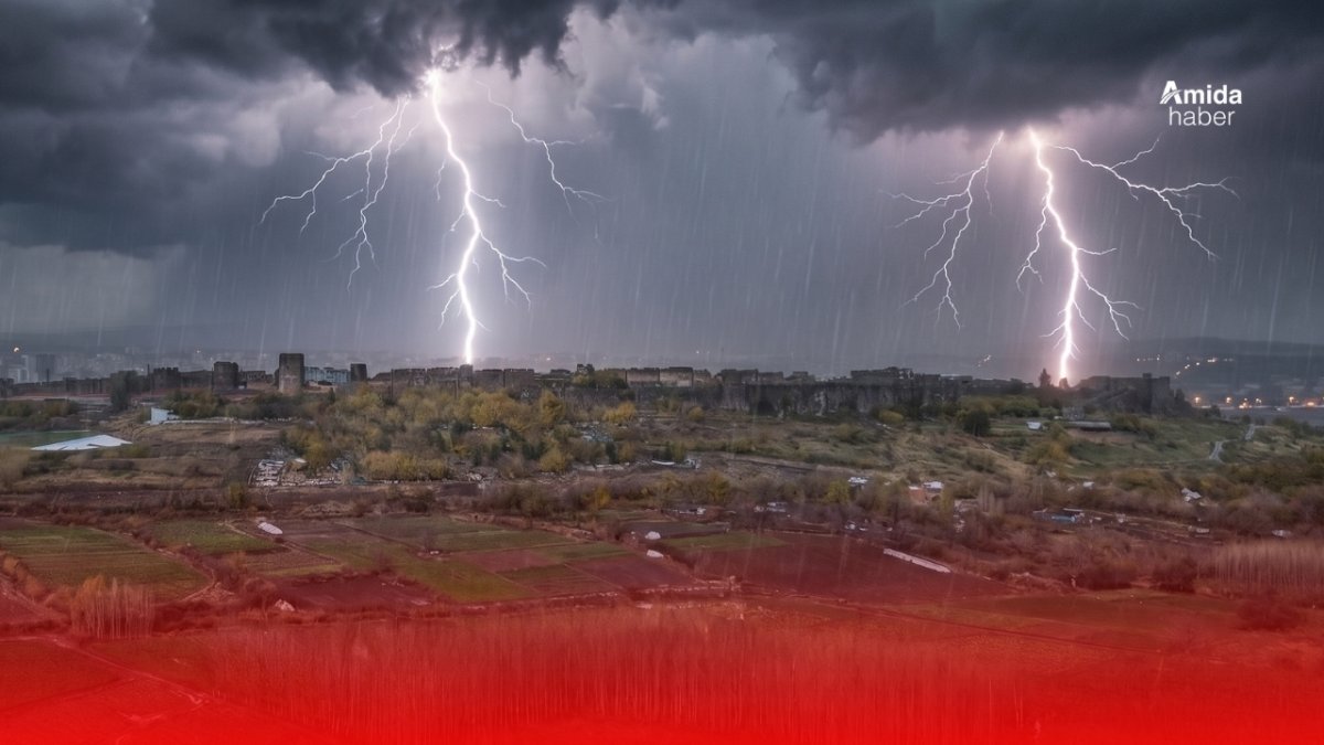 Li Erxeniyê birûskê li darekê da: 2 zarokan jiyana xwe ji dest da